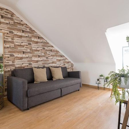 Appartamento Rato Cozy 3Br W/Balcony - By Lu Holidays Lisbona Esterno foto