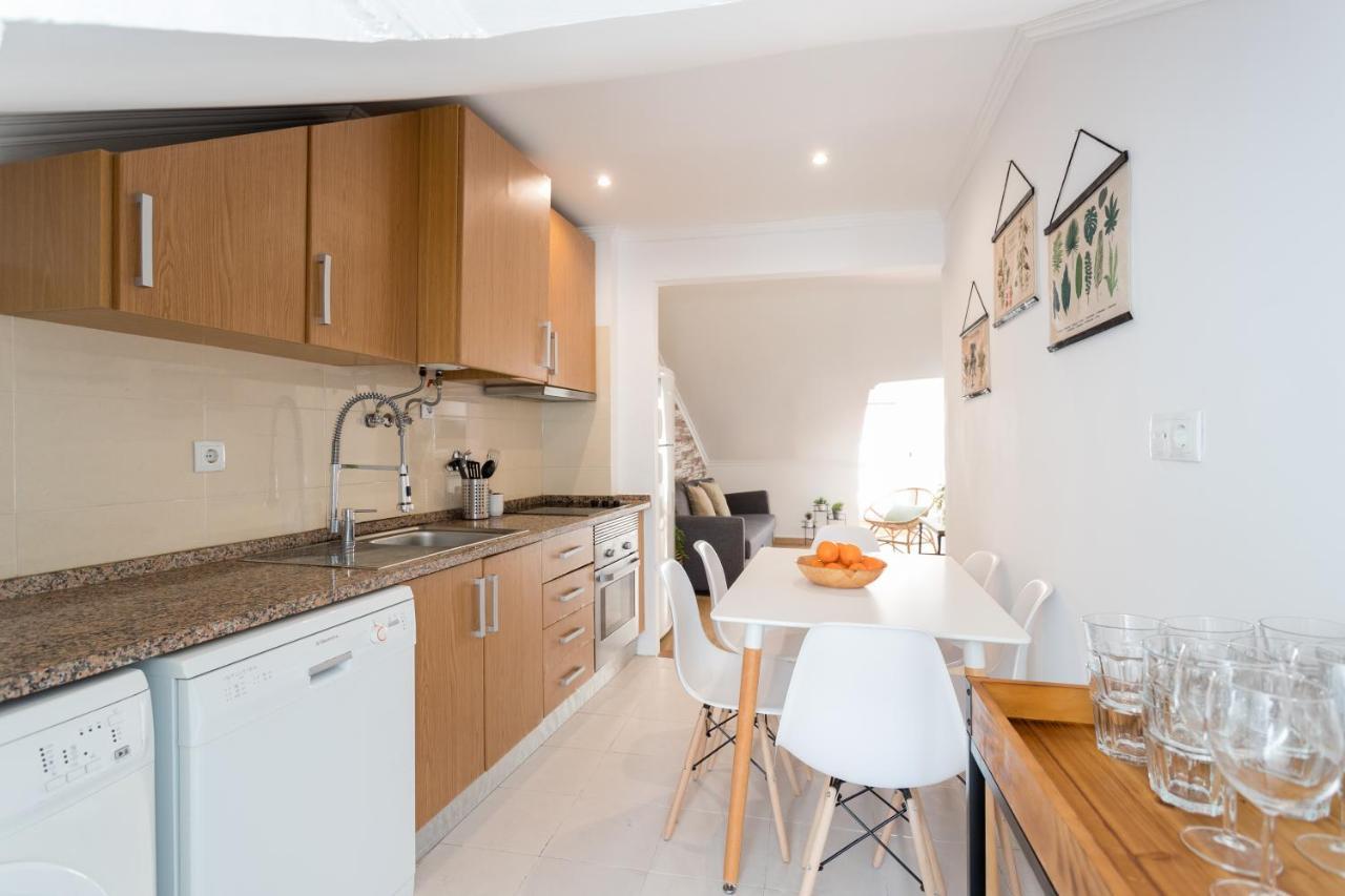 Appartamento Rato Cozy 3Br W/Balcony - By Lu Holidays Lisbona Esterno foto