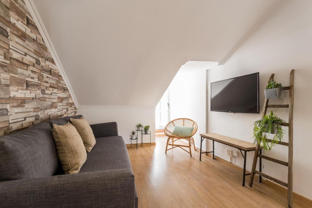 Appartamento Rato Cozy 3Br W/Balcony - By Lu Holidays Lisbona Esterno foto