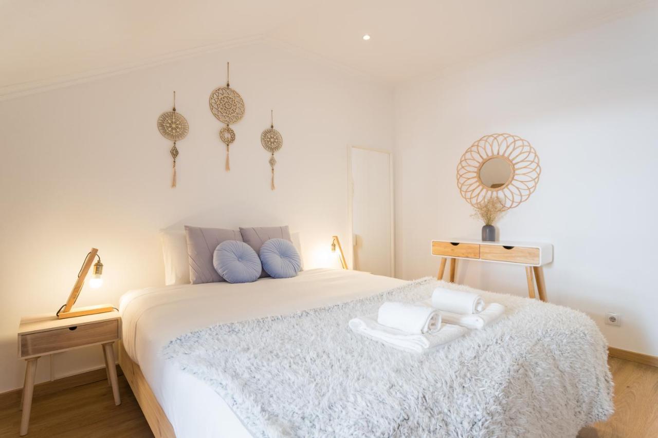 Appartamento Rato Cozy 3Br W/Balcony - By Lu Holidays Lisbona Esterno foto