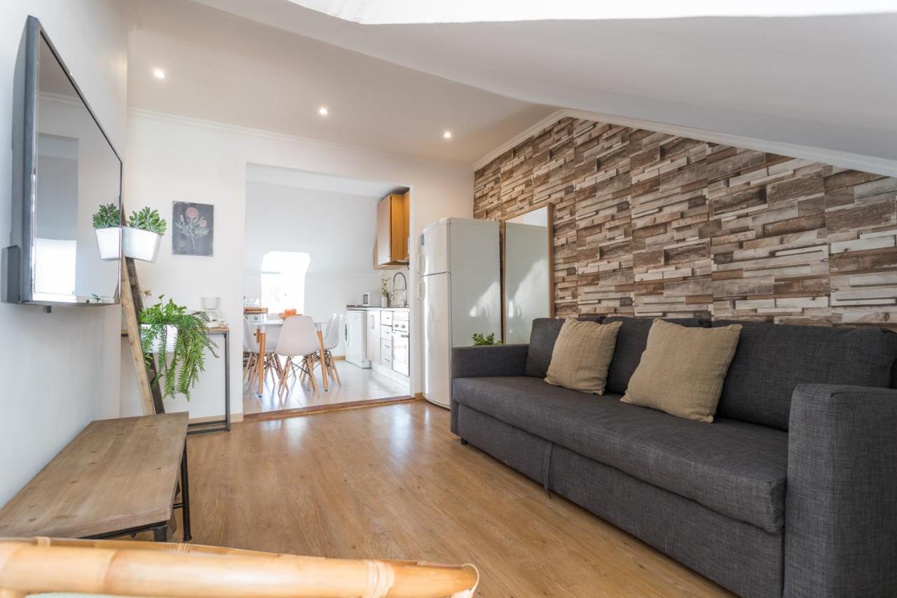 Appartamento Rato Cozy 3Br W/Balcony - By Lu Holidays Lisbona Esterno foto