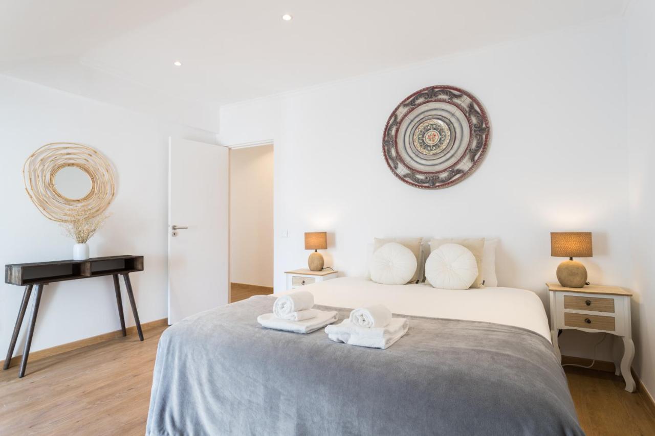 Appartamento Rato Cozy 3Br W/Balcony - By Lu Holidays Lisbona Esterno foto